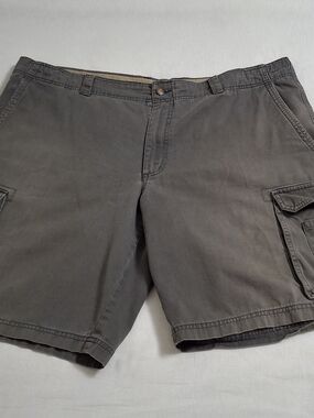 Columbia Sportswear Men's Gray Cargo Shorts - Size 42